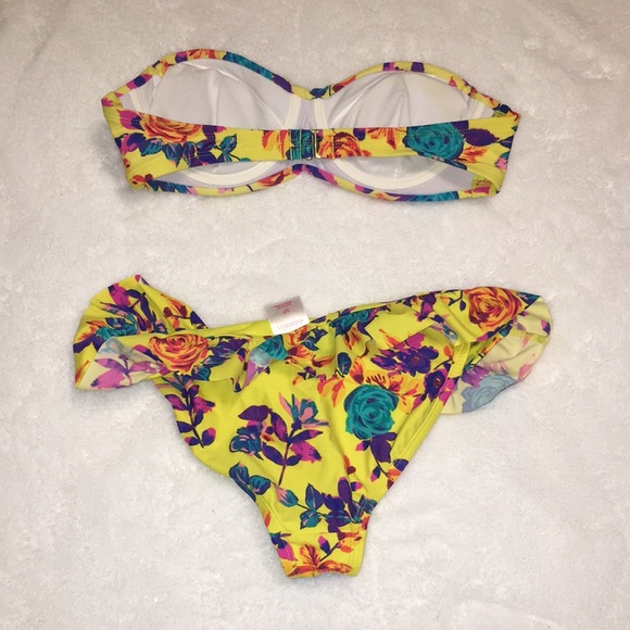 Floral Matching Bikini Set (Size Small) - Picture 2 of 2